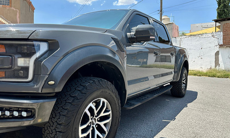 Ford F150 Raptor 201...
