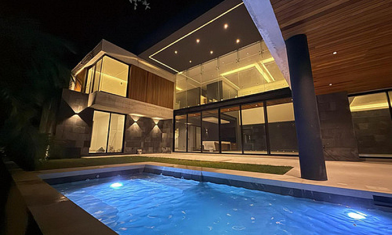 Casa En  Venta En Vi...