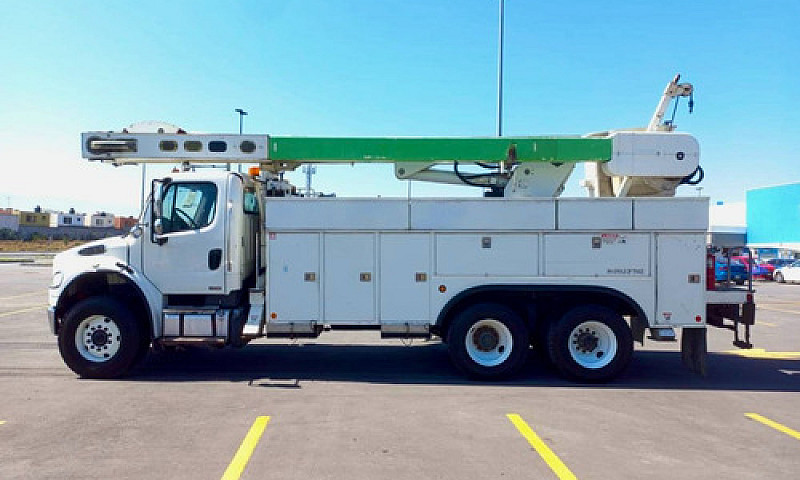 Camion Grua Canastil...