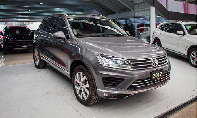 Volkswagen Touareg 2...