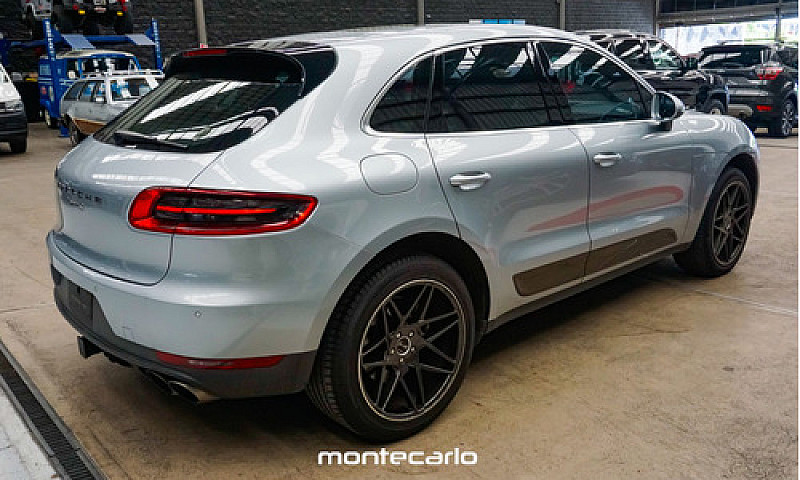 Porsche Macan 2016...