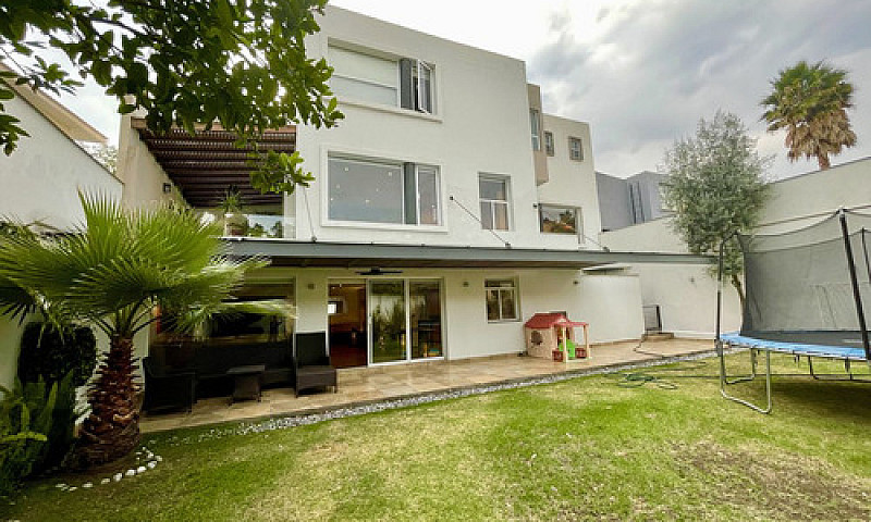 Casa En Venta Fracci...