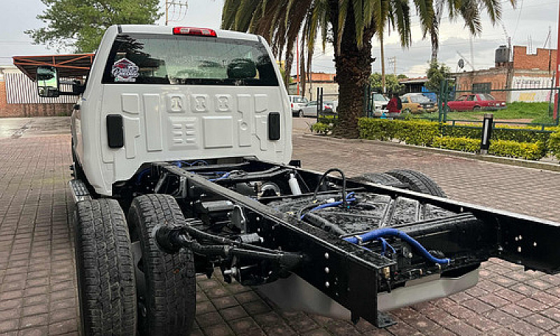 Chevrolet Silverado ...