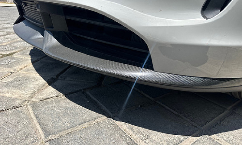 Porsche Taycan Turbo...