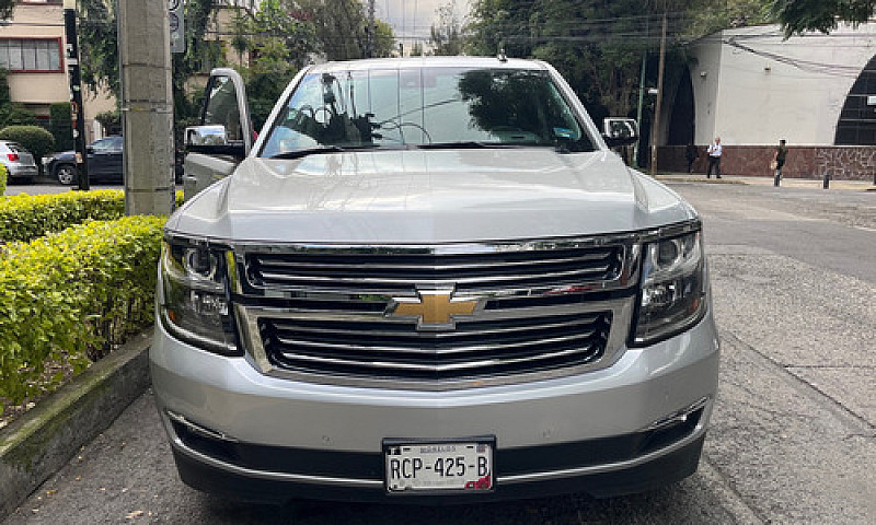 Chevrolet Suburban 5...
