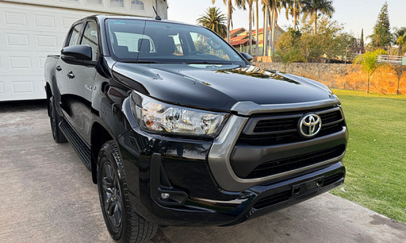 Toyota Hilux 2.7 Cab...