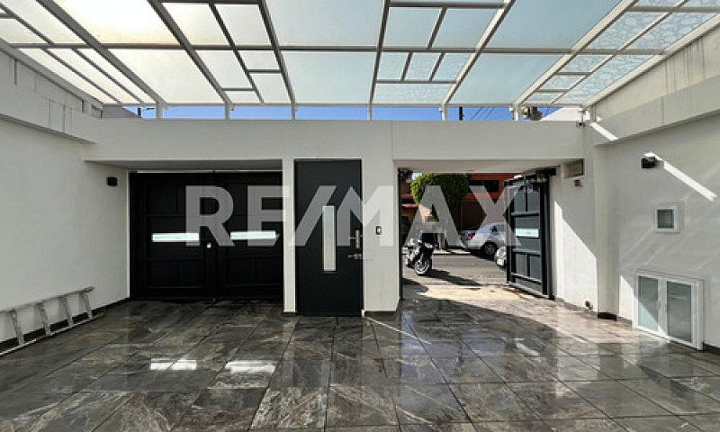 Casa En Venta, En Lo...