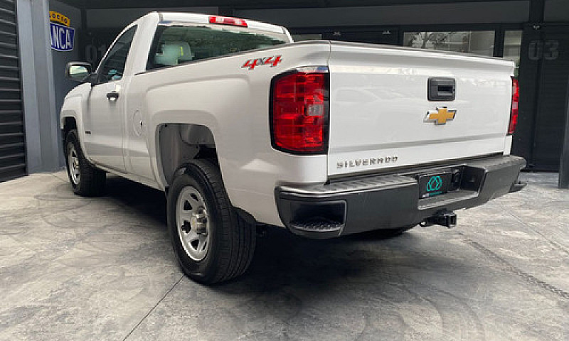 Chevrolet Silverado ...