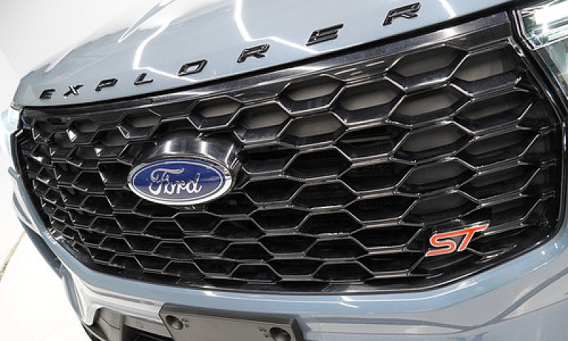 Ford Explorer 3.0 V6...