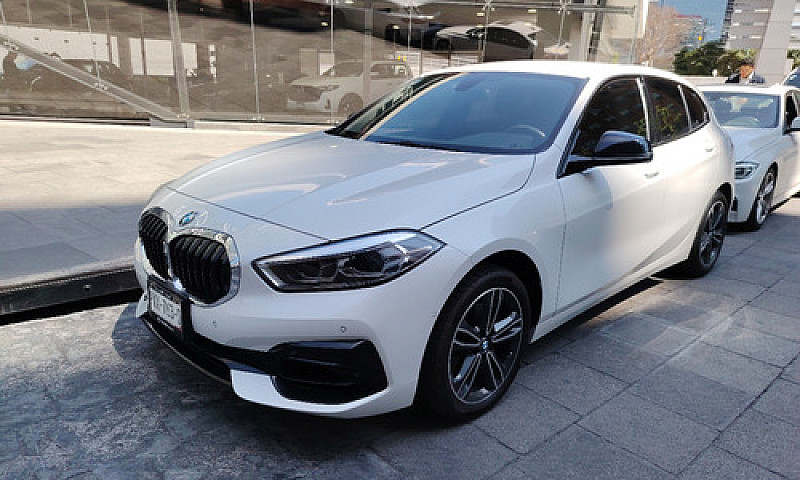Bmw  Serie 1  2023...
