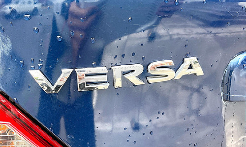 Nissan Versa 2019...
