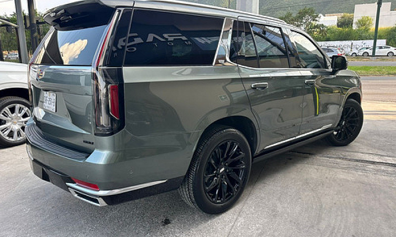 Cadillac Escalade 20...