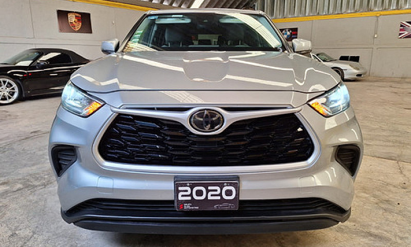 Toyota Highlander 3....