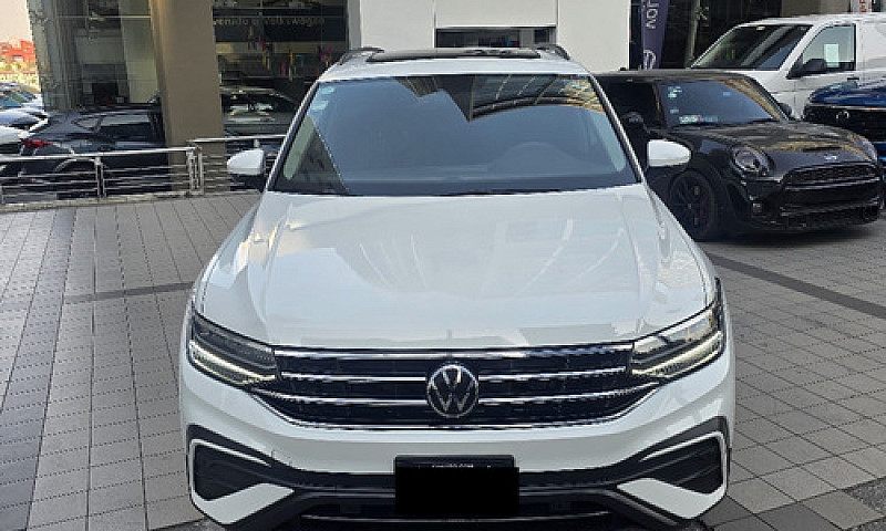 Volkswagen Tiguan 1....