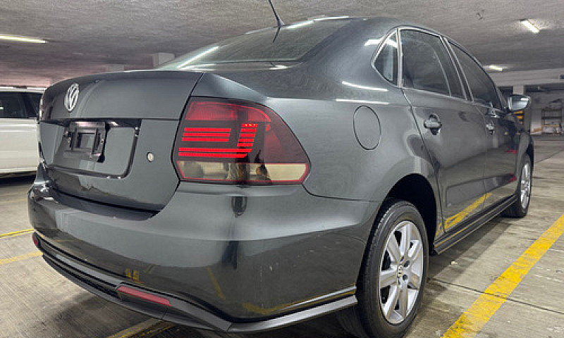 Volkswagen Vento 1.6...