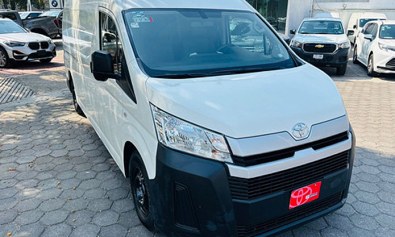 Toyota Hiace 2022...