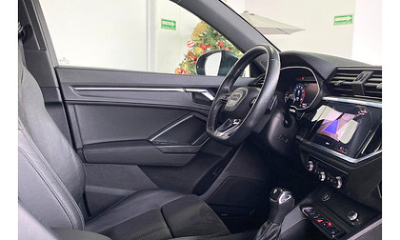 Audi Q3 2.0 S Line 1...