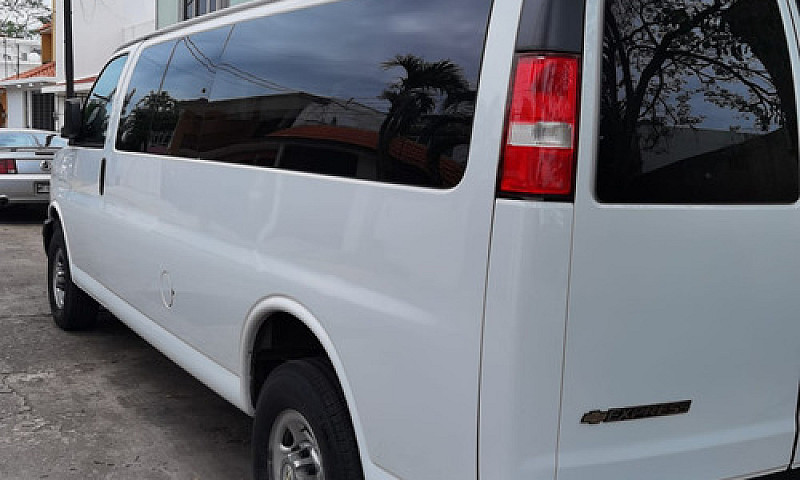 Chevrolet Express 6....