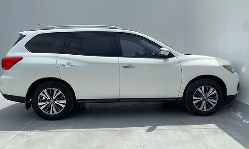 Nissan Pathfinder 20...