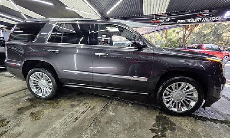 Cadillac Escalade 20...