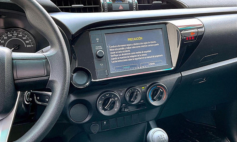 Toyota Hilux 2022...