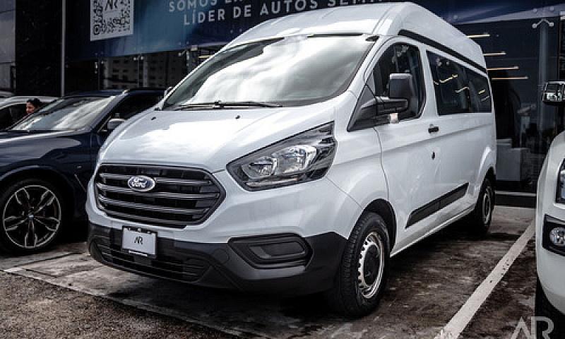 Ford Transit 2023...