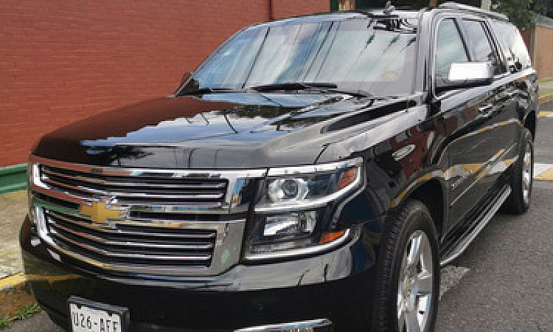 Chevrolet Suburban 5...