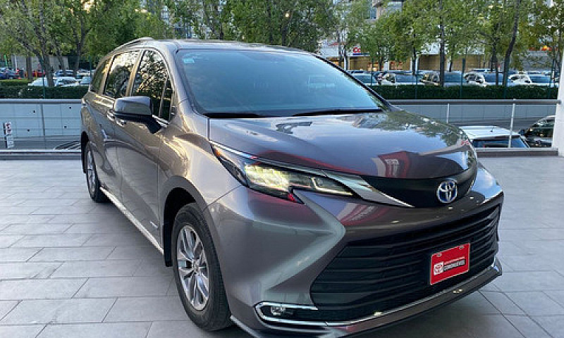 Toyota Sienna 2021...