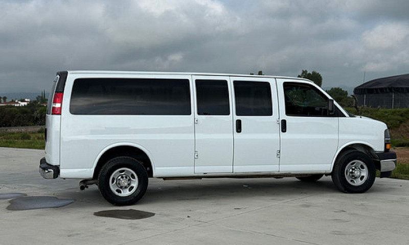 Chevrolet Express 6....