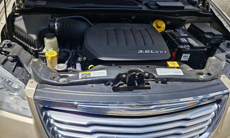 Chrysler Town & Coun...