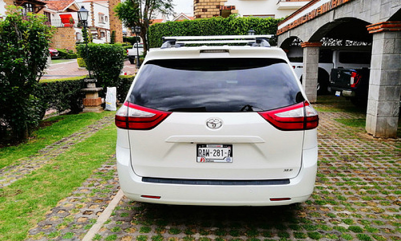 Toyota Sienna 3.5 Xl...
