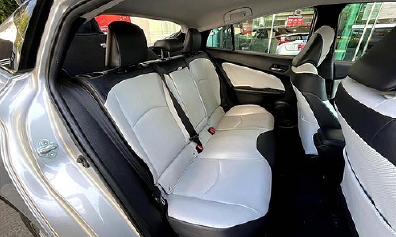 Toyota Prius 2018...