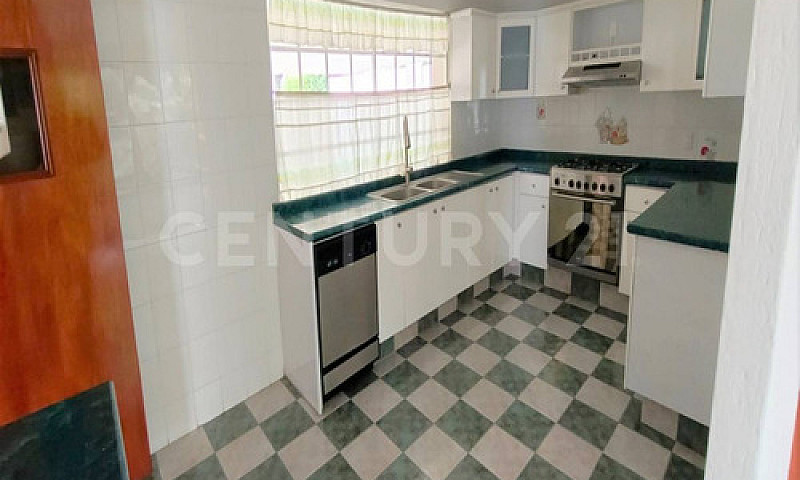 Casa En Venta En Lom...