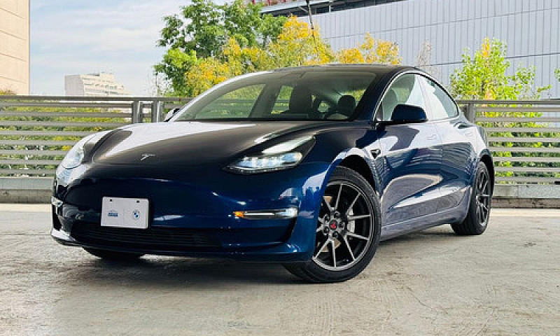 Tesla Model 3 5P Paq...