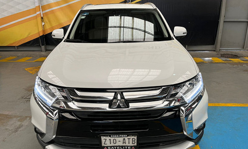 Mitsubishi Outlander...