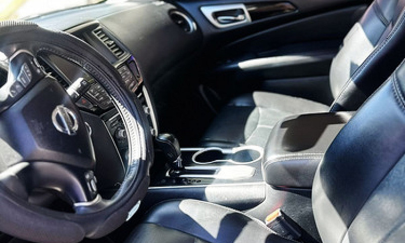 Nissan Pathfinder 3....