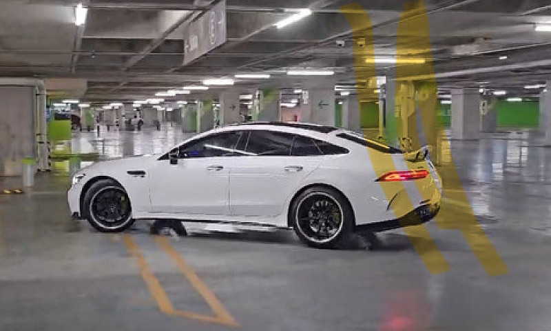 Mercedes-Benz Gt 63S...