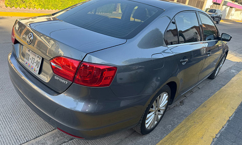 Volkswagen Jetta 2.5...