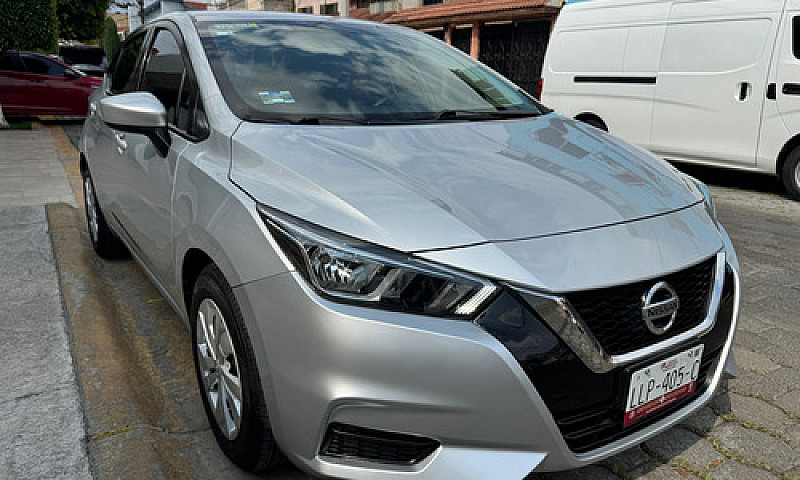 Nissan Versa 1.6 Sen...