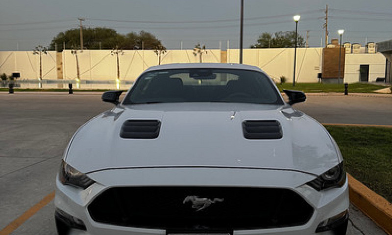 Ford Mustang 5.0L Gt...