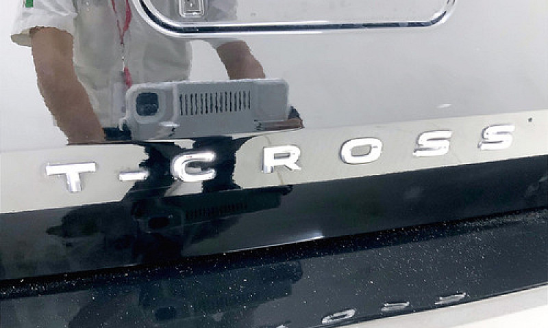 Volkswagen T-Cross 2...