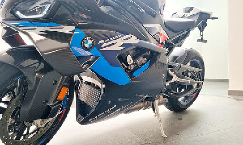 M1000Rr...
