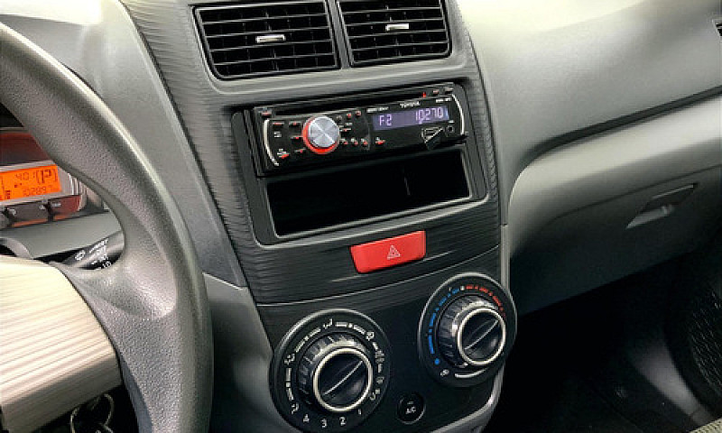 Toyota Avanza 2015...