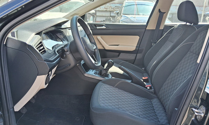Volkswagen Virtus 1....