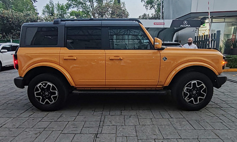 Ford Bronco Suv 2022...