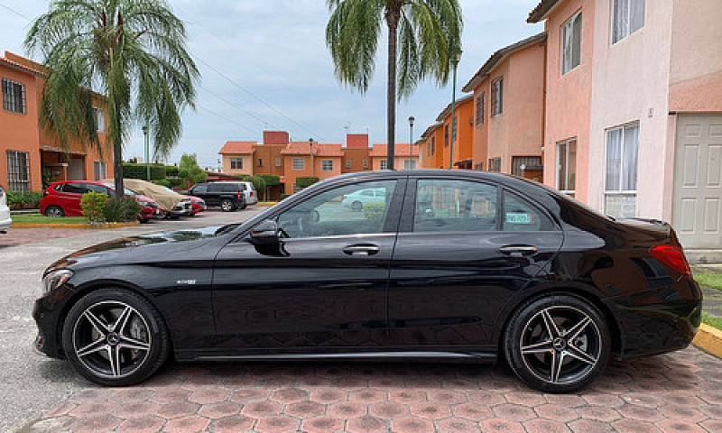Mercedes Benz Amg C4...