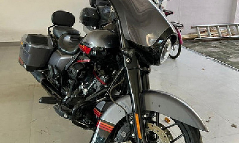Harley Davidson Stre...