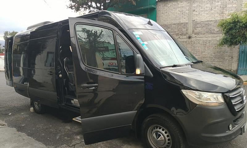 Mercedes-Benz Sprint...