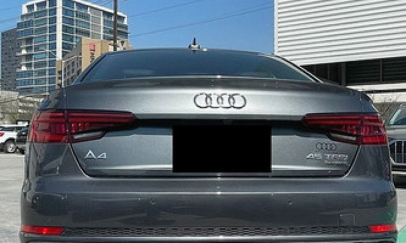 Audi A4 2019...
