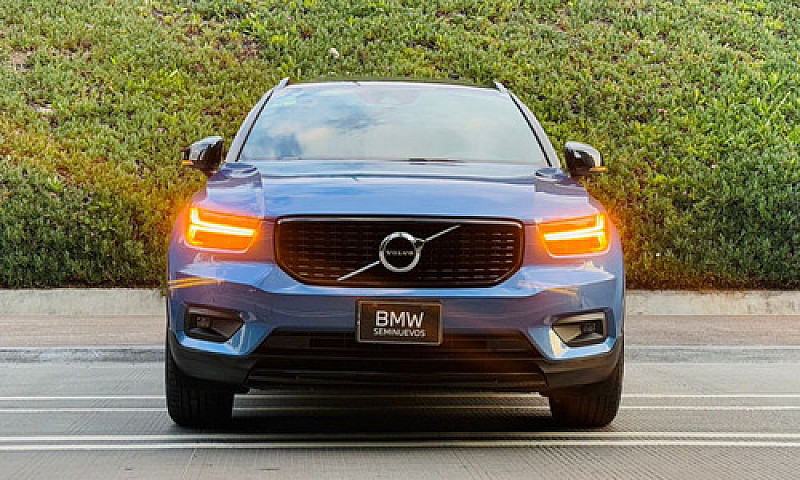 Volvo Xc40 5P R-Desi...